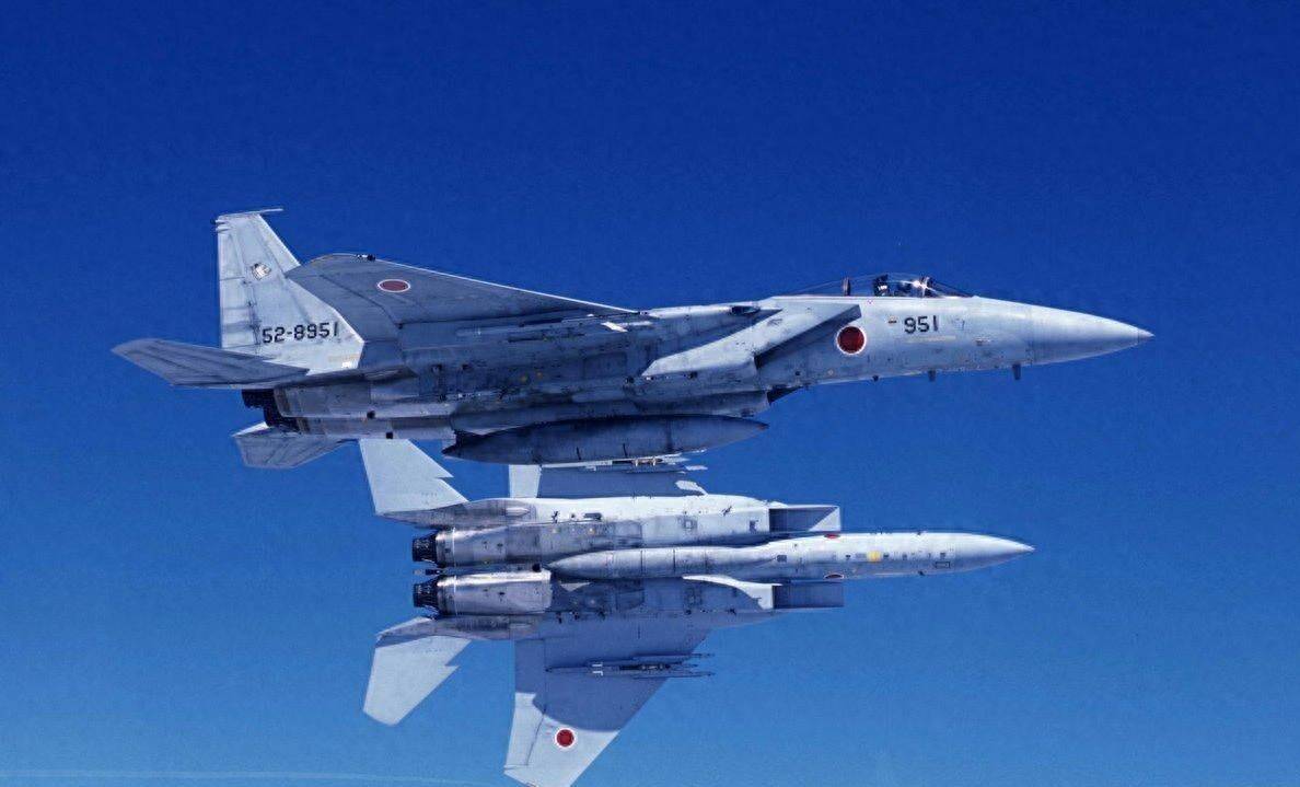 日本队碾压波兰队,奥恰洛夫扛起全队 日本队碾压波兰队,奥恰洛夫扛起全队