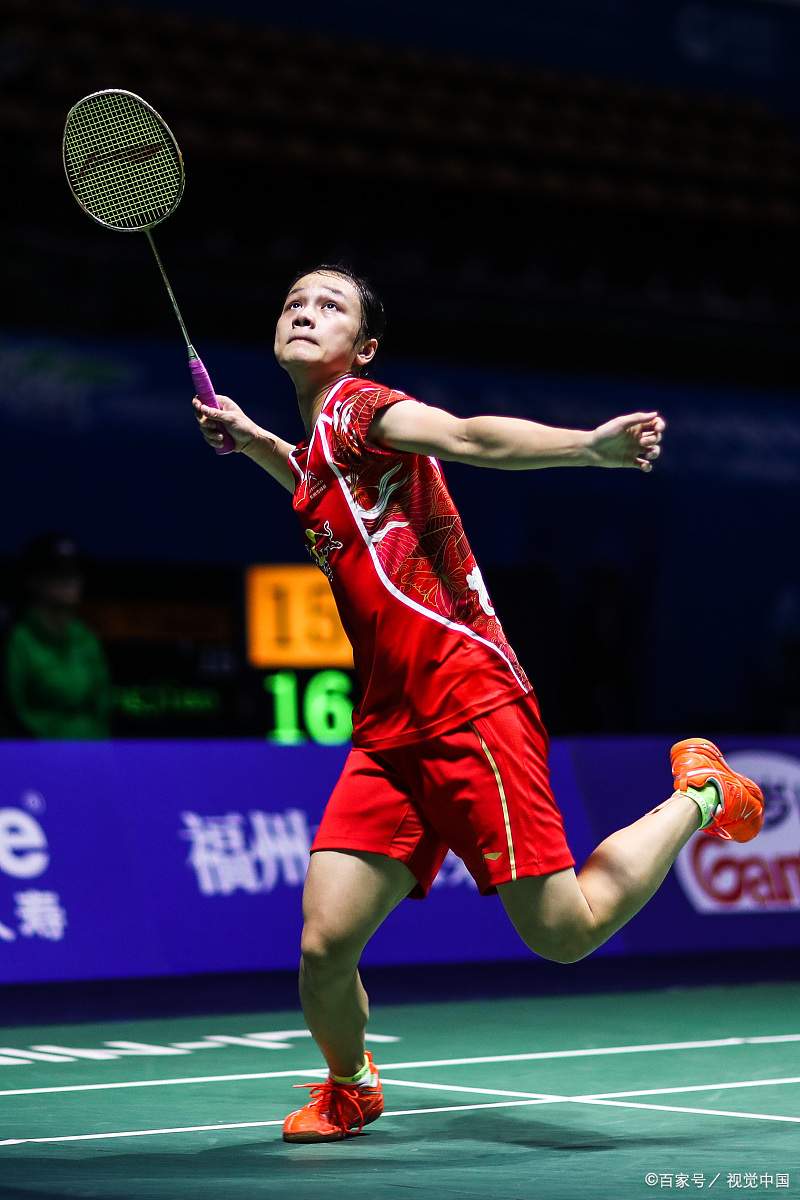 法国羽毛球队爆冷泰国羽毛球队，辛杜三分雨点燃全场