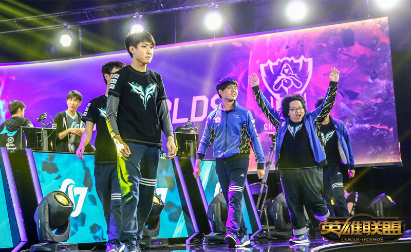 CLG爆冷EDG，Rascal三分雨点燃全场